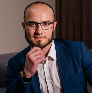Ежов Артем Дмитриевич